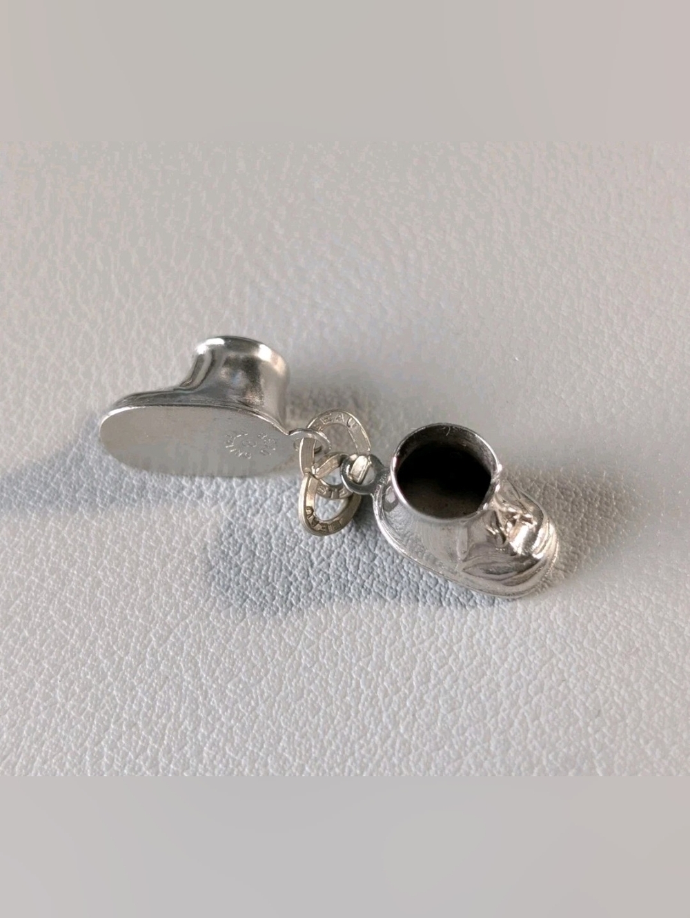 Vintage Silver B Beau Sterling Pair Baby Shoe Booties Small Charm Collectible - Picture 11 of 16